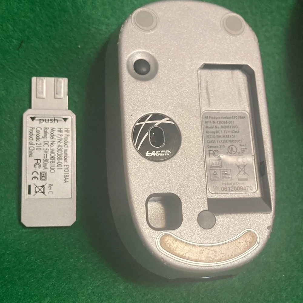 HP Sleek Black Wireless Mouse EY018AA Model MORFB1U0